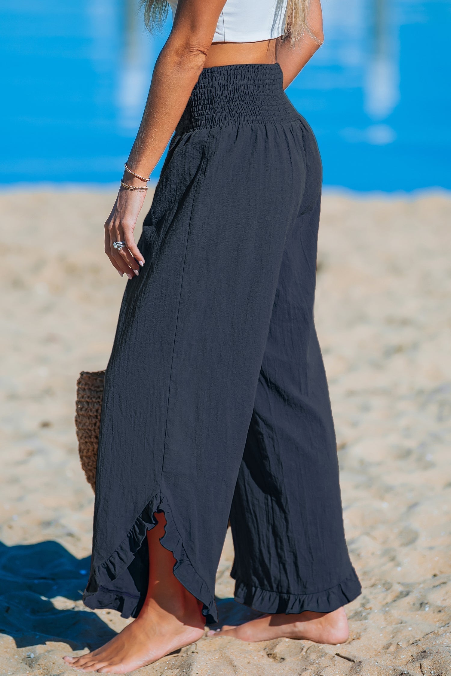 CORAL | Pantalón ancho con volantes