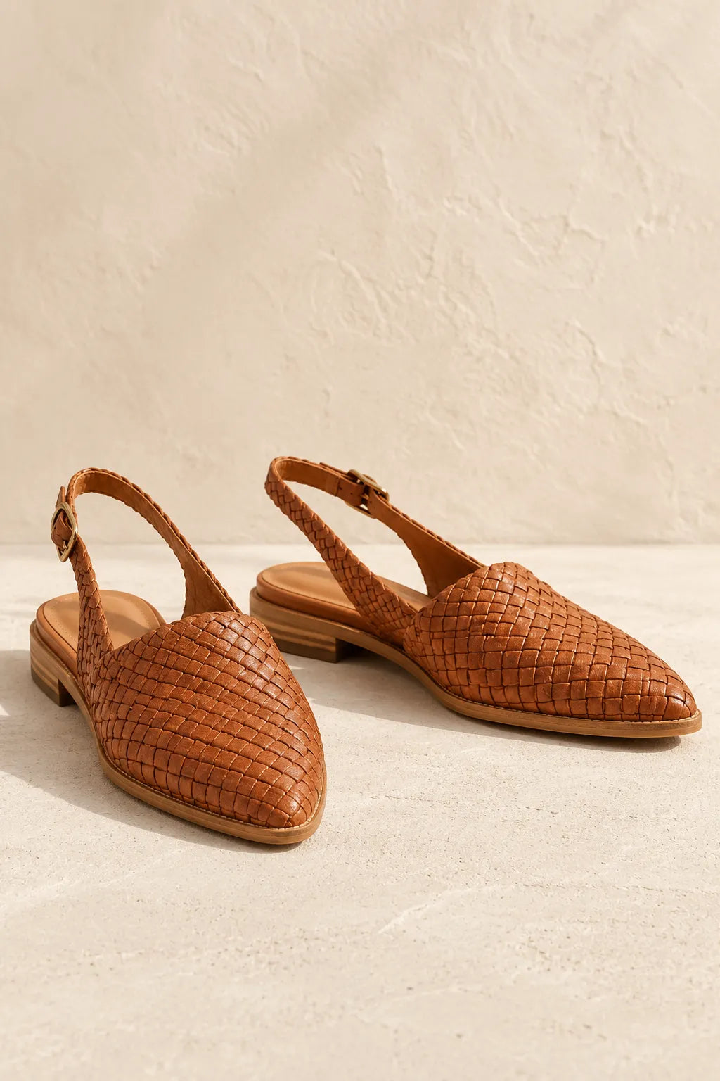 NILA | Sandalias trenzadas de temporada